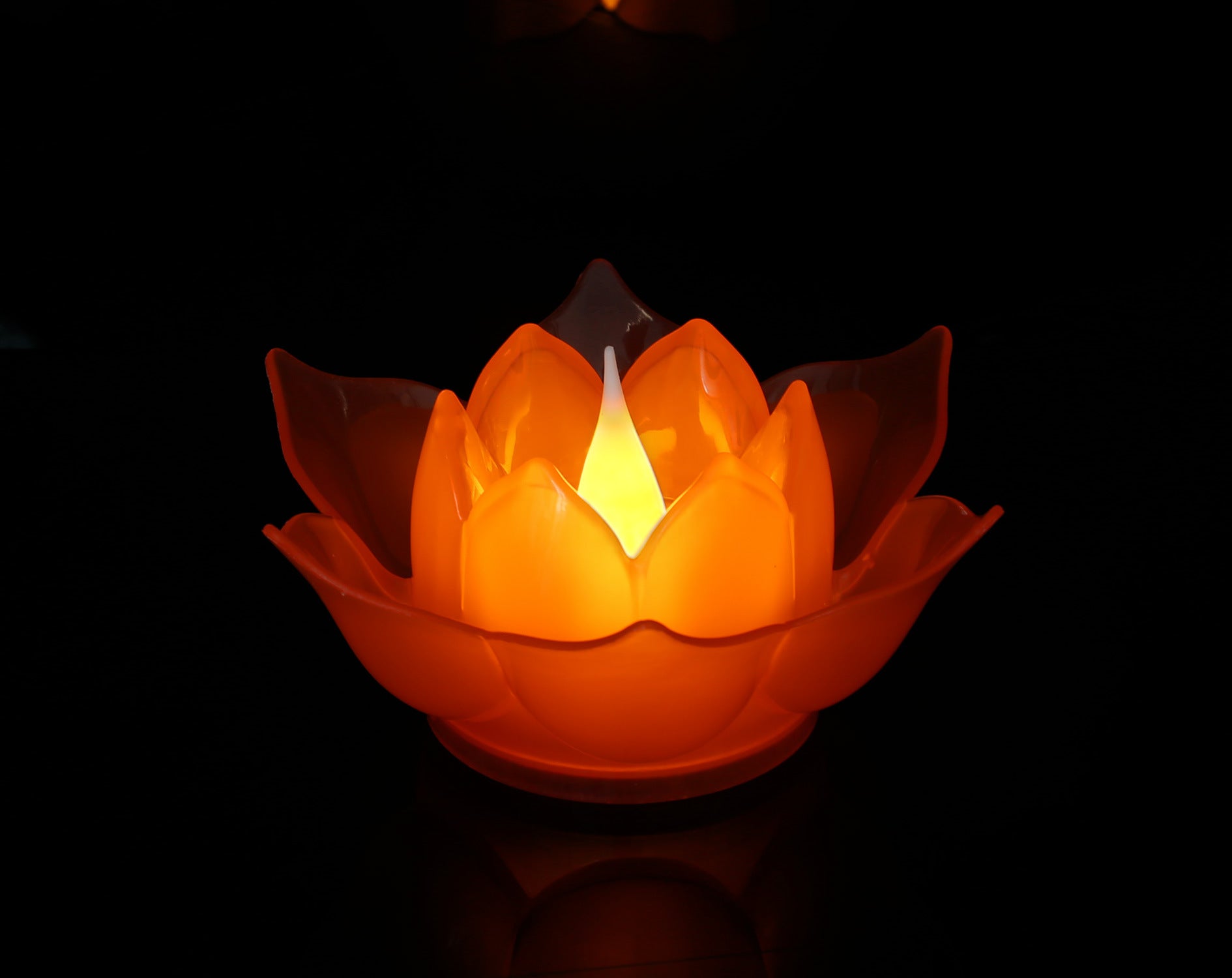 Electronic Plastic Big Lotus With Battery Lamp